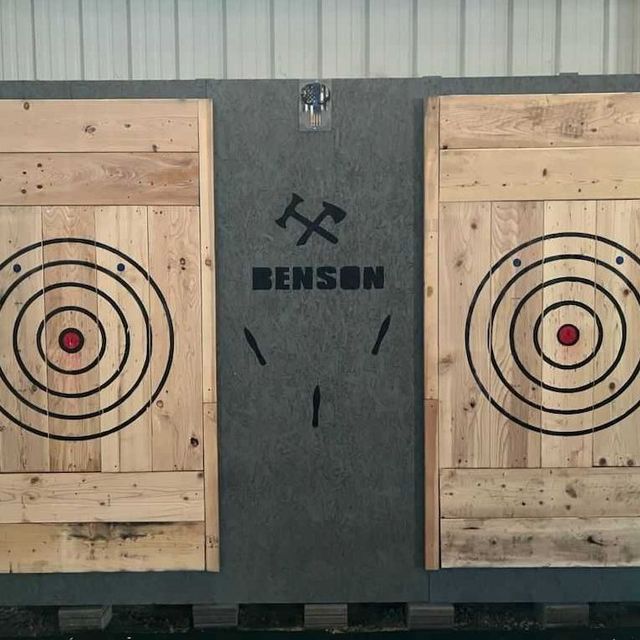 Review Smith & Wesson Axe Throwing & Knives Guidefitter