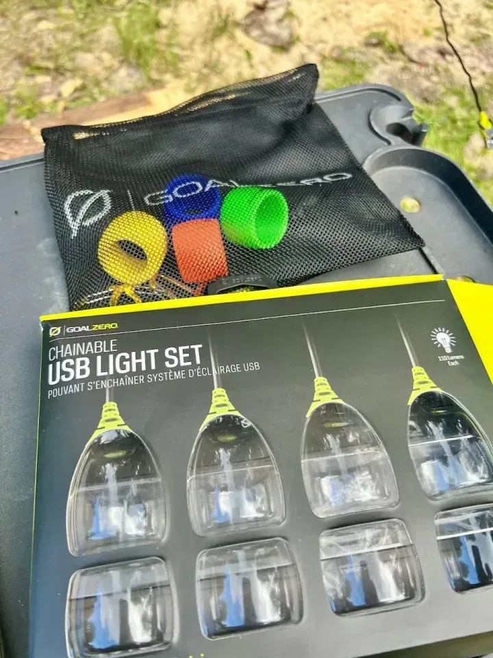 The lights string together by connecting via USB, and I p...