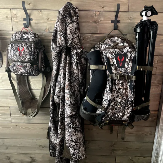 The dash pack is perfect for a day hike or hunt. I use th...